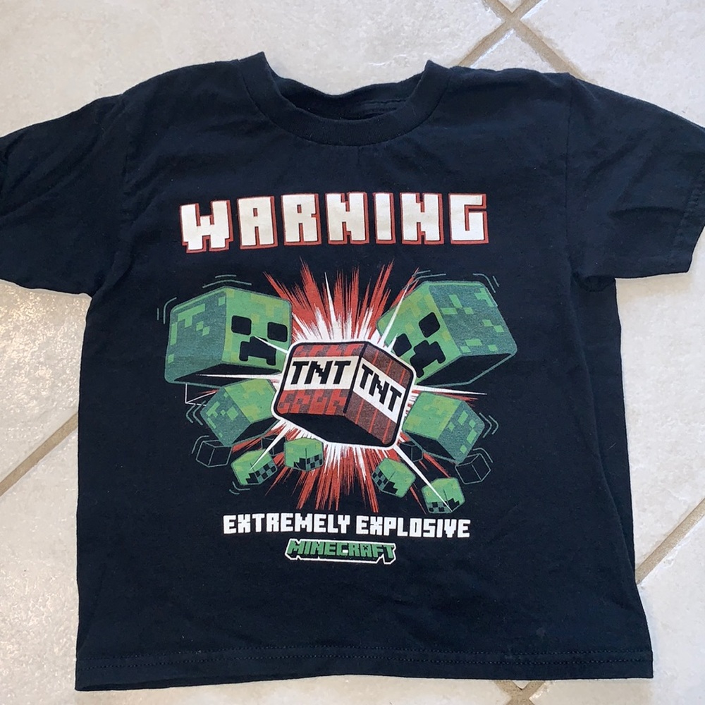 Minecraft short sleeve T-shirt.  Little boys size XS. Black